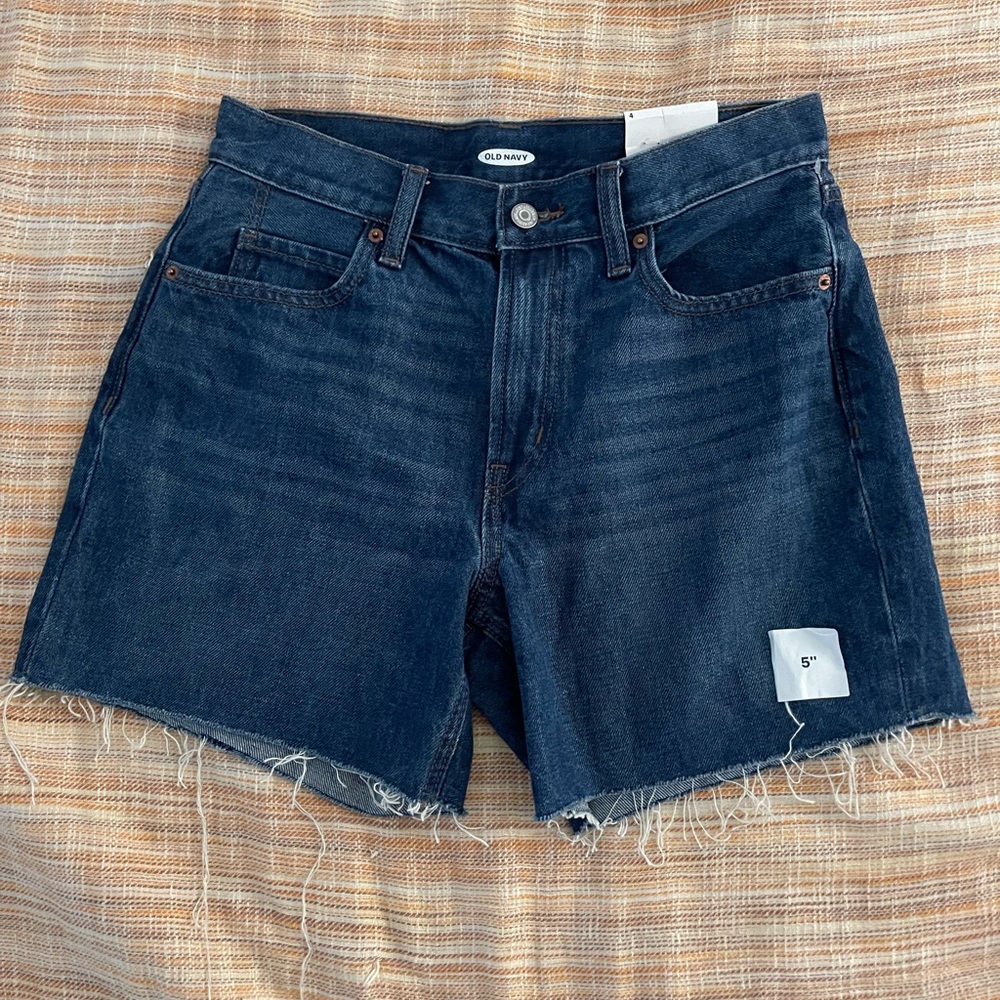 Old Navy Blue Jean Shorts Size 4, 5” length